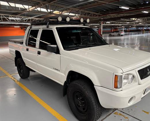 MITSUBISHI L200 2.5 GL 4X4 CD 8V TURBO DIESEL 4P MANUAL MITSUBISHI L200 2.5 GL 4X4 CD 8V TURBO DIESEL 4P MANUAL